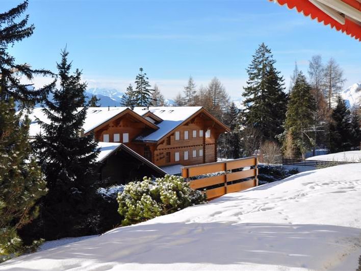 Aussenansicht im Winter - Ferienhaus Mont d'Or crans-montana, wallis, winter, mont-d'or Aussenansicht im Winter - Ferienhaus Mont d'Or crans-montana, wallis, winter, mont-d'or