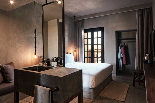 Superior King Lagoon view