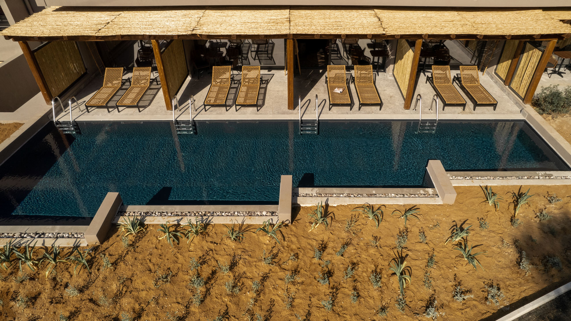 Premium Swim Up Pool Room