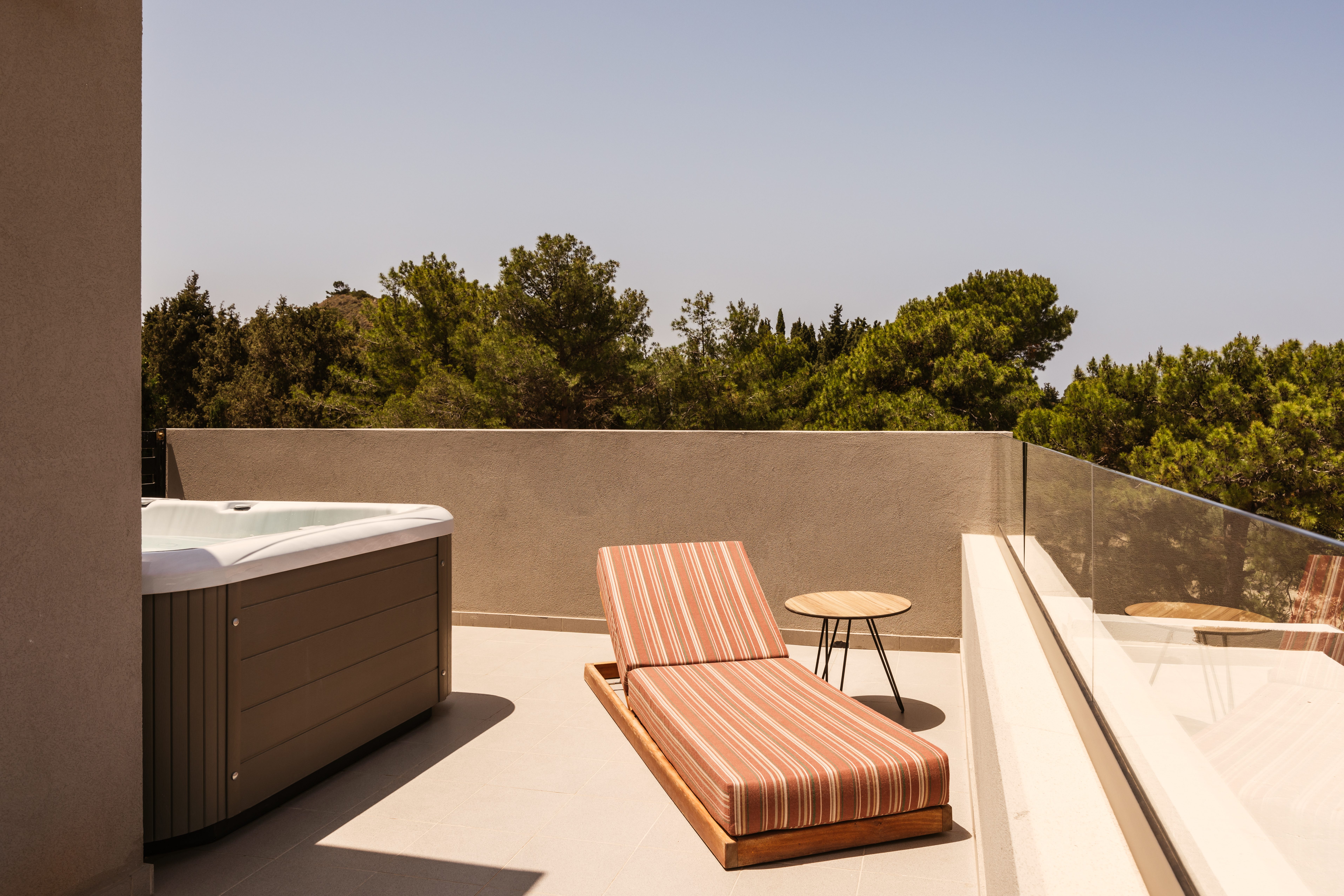 Suite with Private Jacuzzi & Roof Veranda with Panoramic View