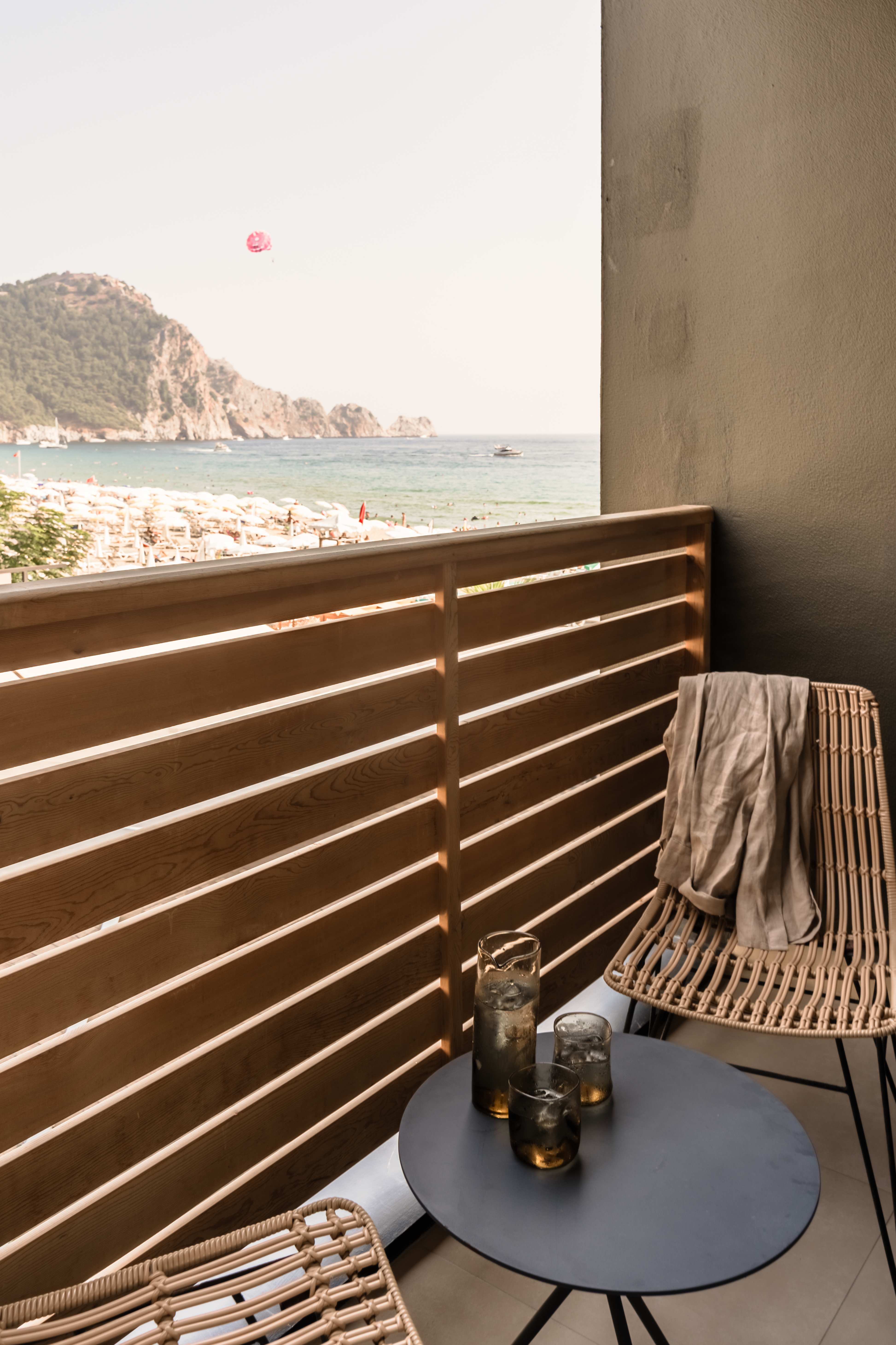 Studio Side Sea View